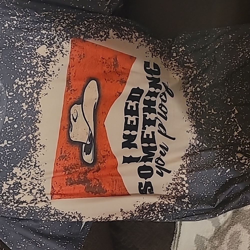Tee shirt